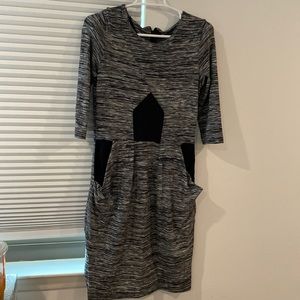 3/4 sleeve grey dress w/ pockets